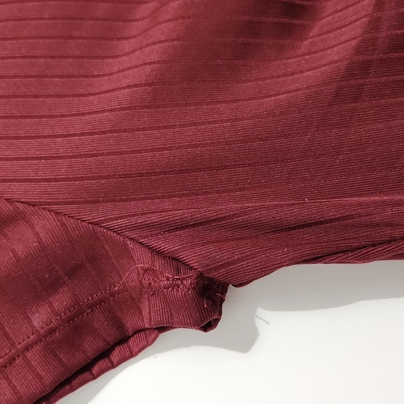 Full Circle Trends Burgundy Top - Picture 6 of 7